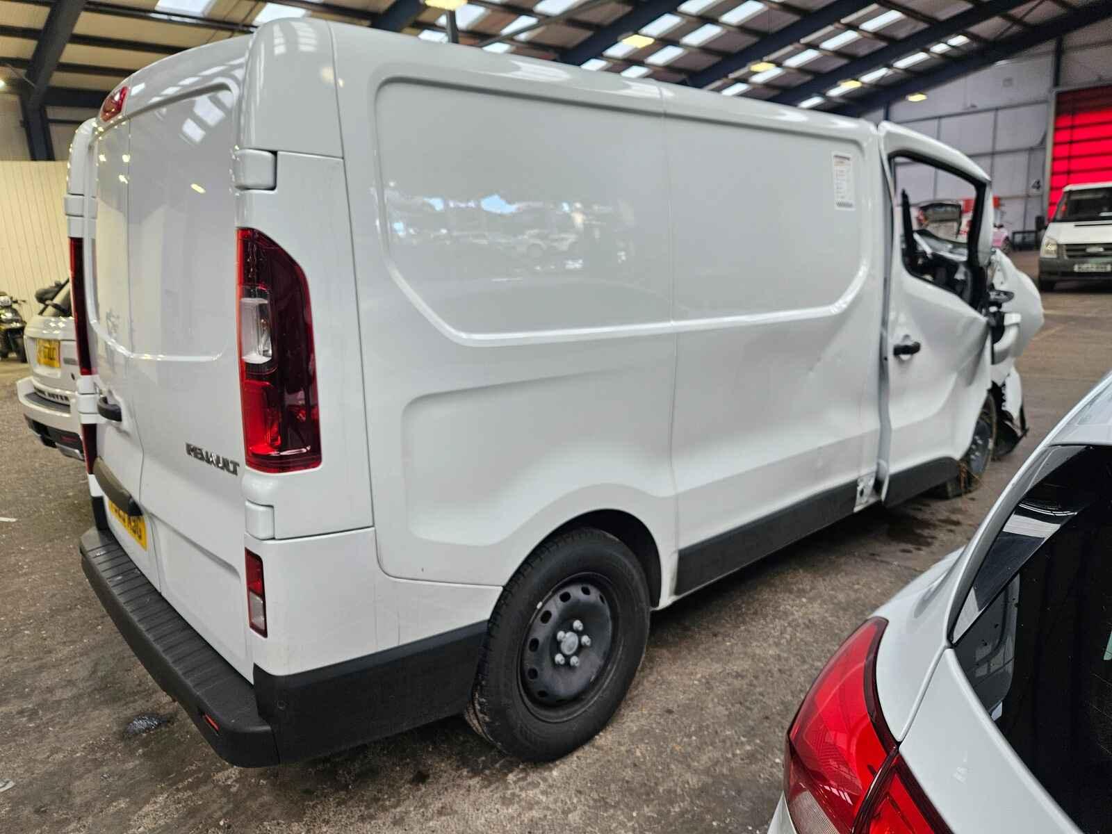 View Auto part Renault Trafic 2025 Unknown Van Breaking