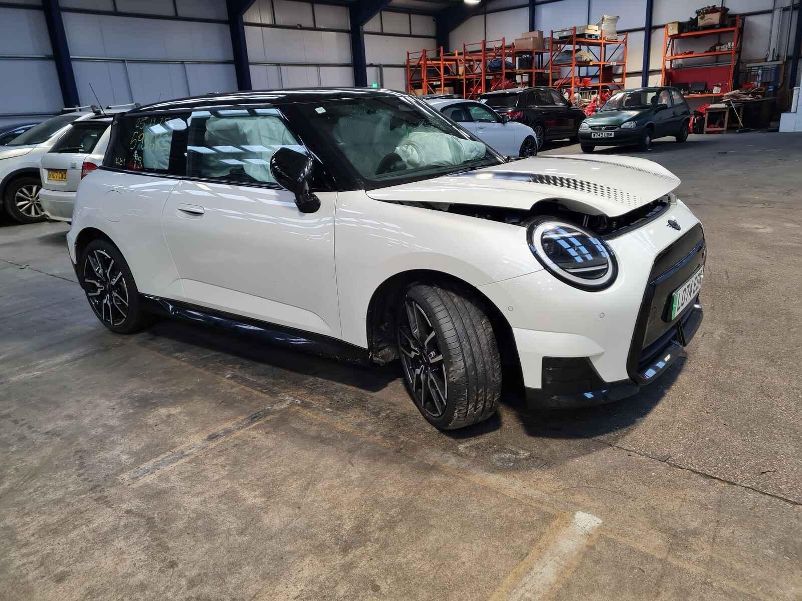 Image for a Mini (bmw) Mini 2024 3 Door Hatchback Breaking