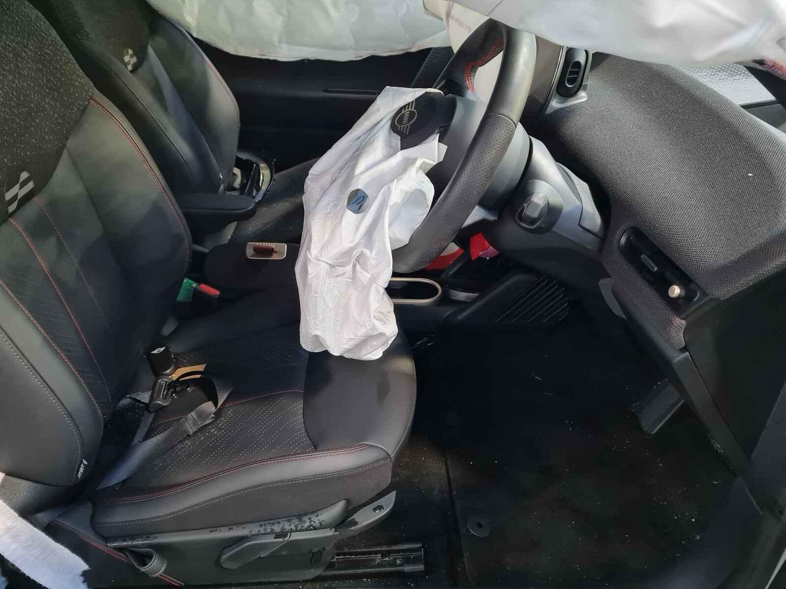 Mini (bmw) Mini 2024 3 Door Hatchback Breaking View Auto part Mini (bmw) Mini 2024 3 Door Hatchback Breaking