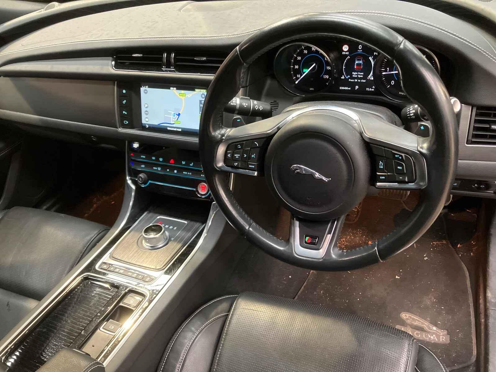 Jaguar Xf 2016 4 Door Saloon Breaking View Auto part Jaguar Xf 2016 4 Door Saloon Breaking