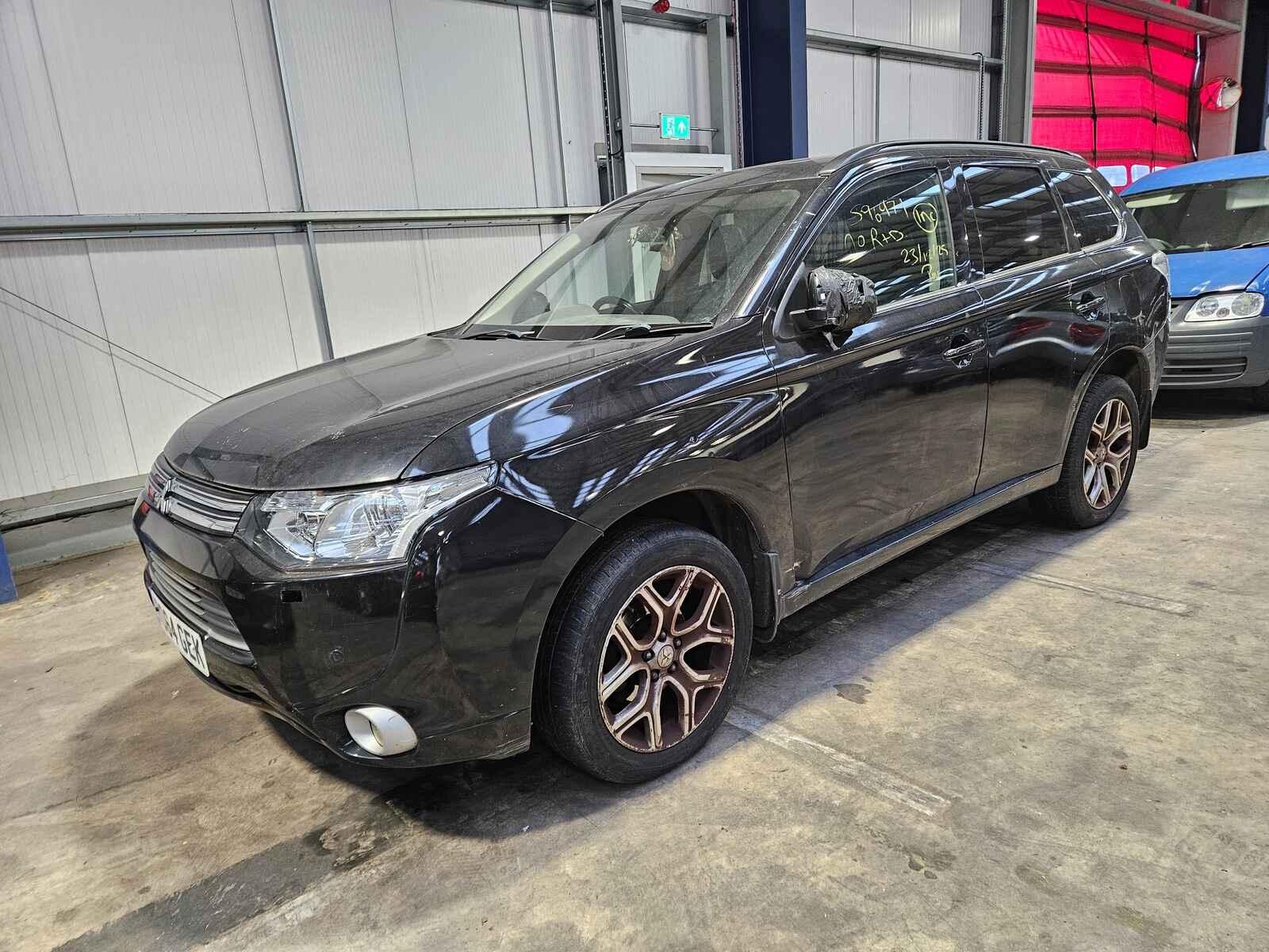 Mitsubishi Outlander 2014 5 Door Estate Breaking View Auto part Mitsubishi Outlander 2014 5 Door Estate Breaking