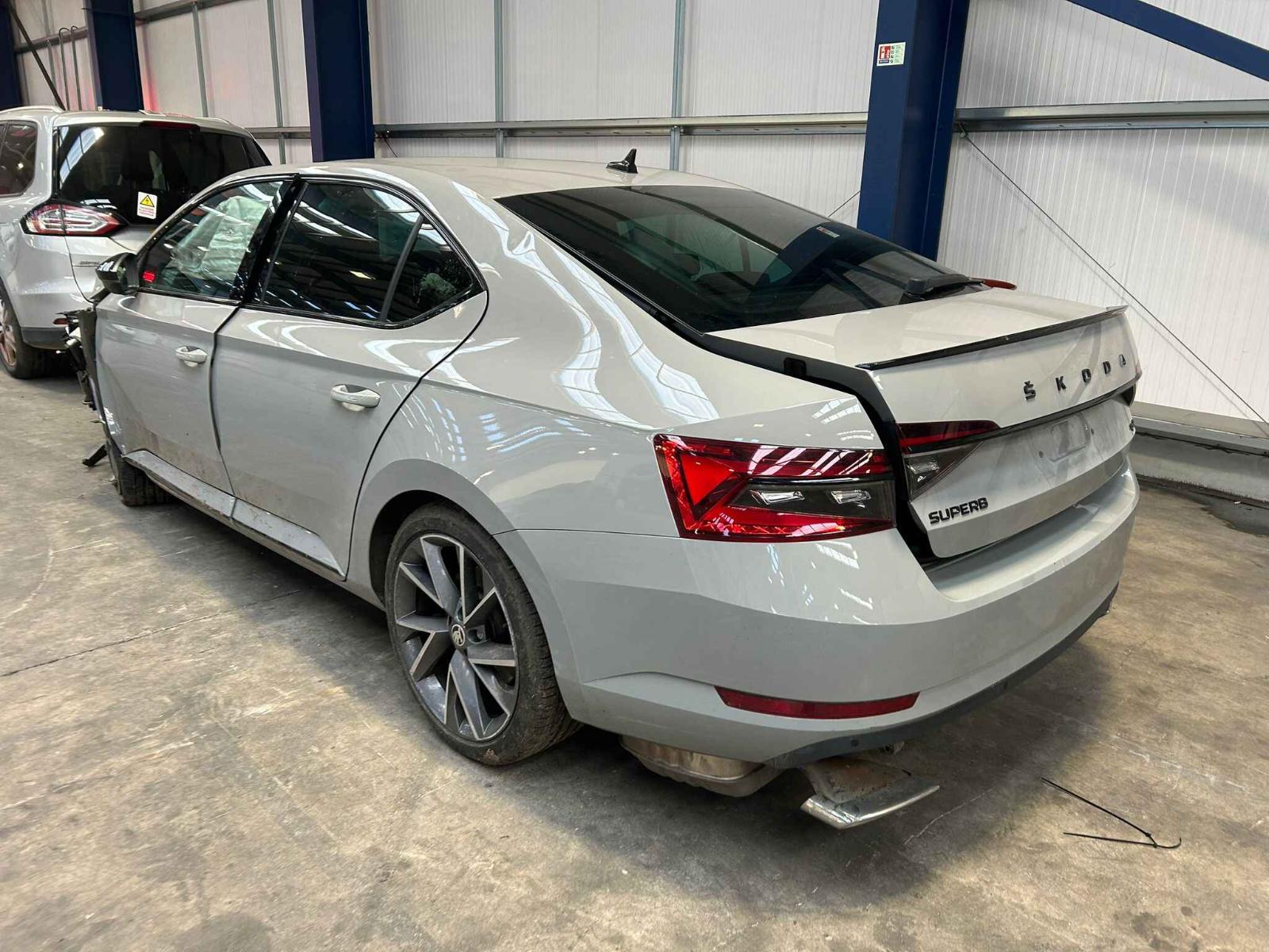 Skoda Superb 2021 5 Door Hatchback Breaking View Auto part Skoda Superb 2021 5 Door Hatchback Breaking
