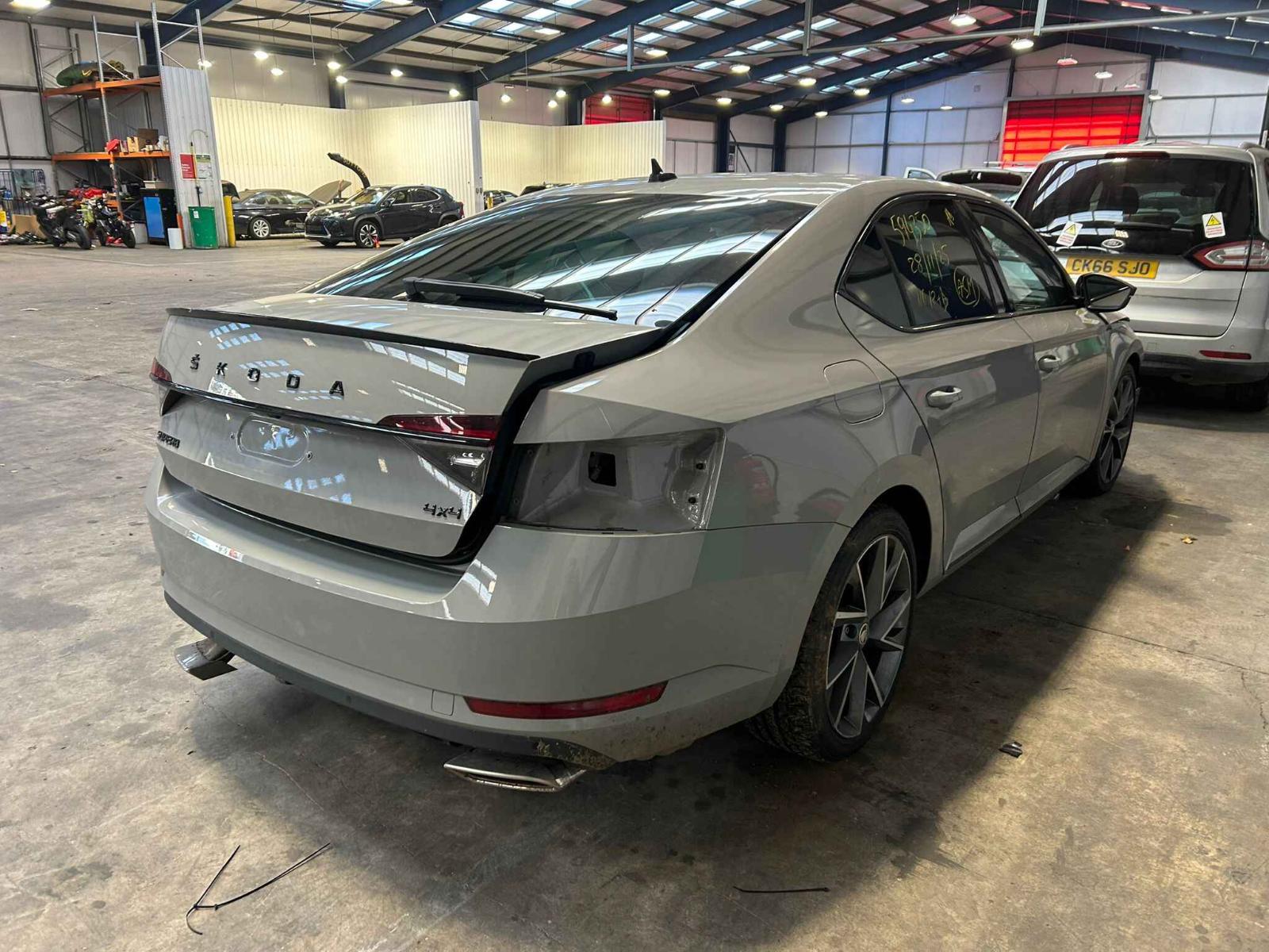 Skoda Superb 2021 5 Door Hatchback Breaking View Auto part Skoda Superb 2021 5 Door Hatchback Breaking