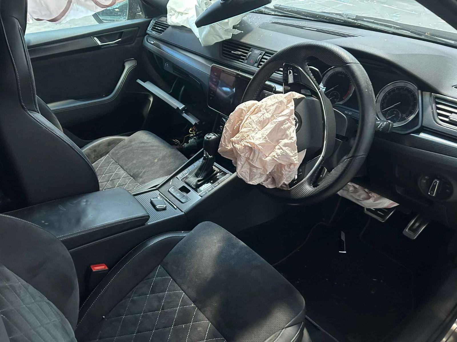 Skoda Superb 2021 5 Door Hatchback Breaking View Auto part Skoda Superb 2021 5 Door Hatchback Breaking