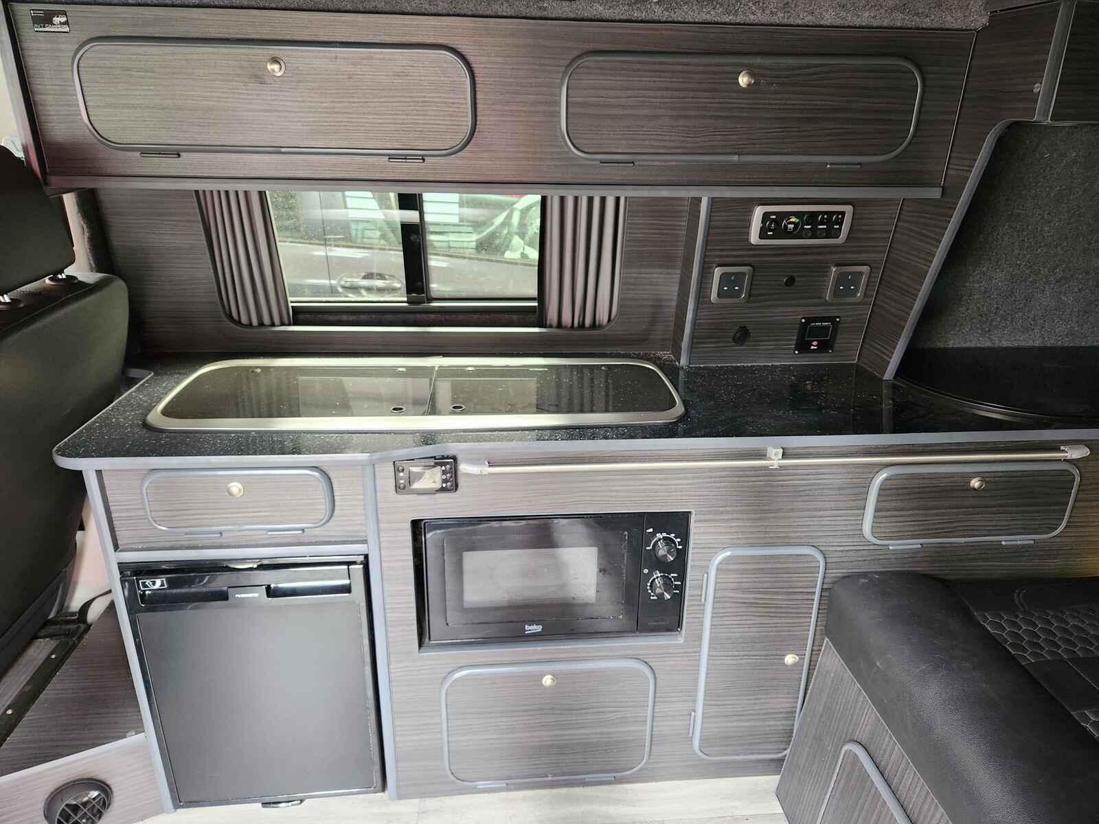Volkswagen Transporter 2019 Unknown Van Breaking View Auto part Volkswagen Transporter 2019 Unknown Van Breaking