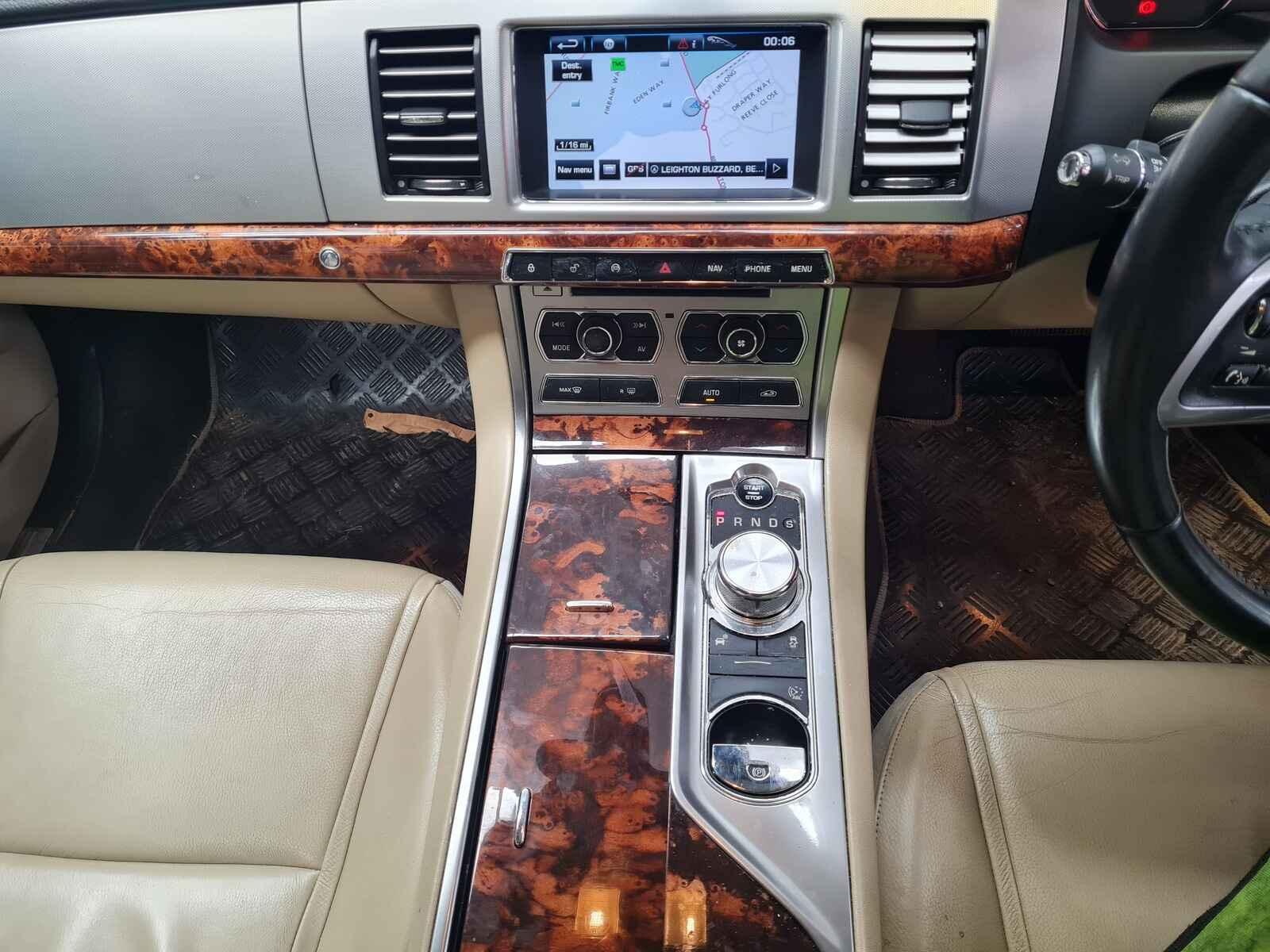 Jaguar Xf 2012 4 Door Saloon Breaking View Auto part Jaguar Xf 2012 4 Door Saloon Breaking