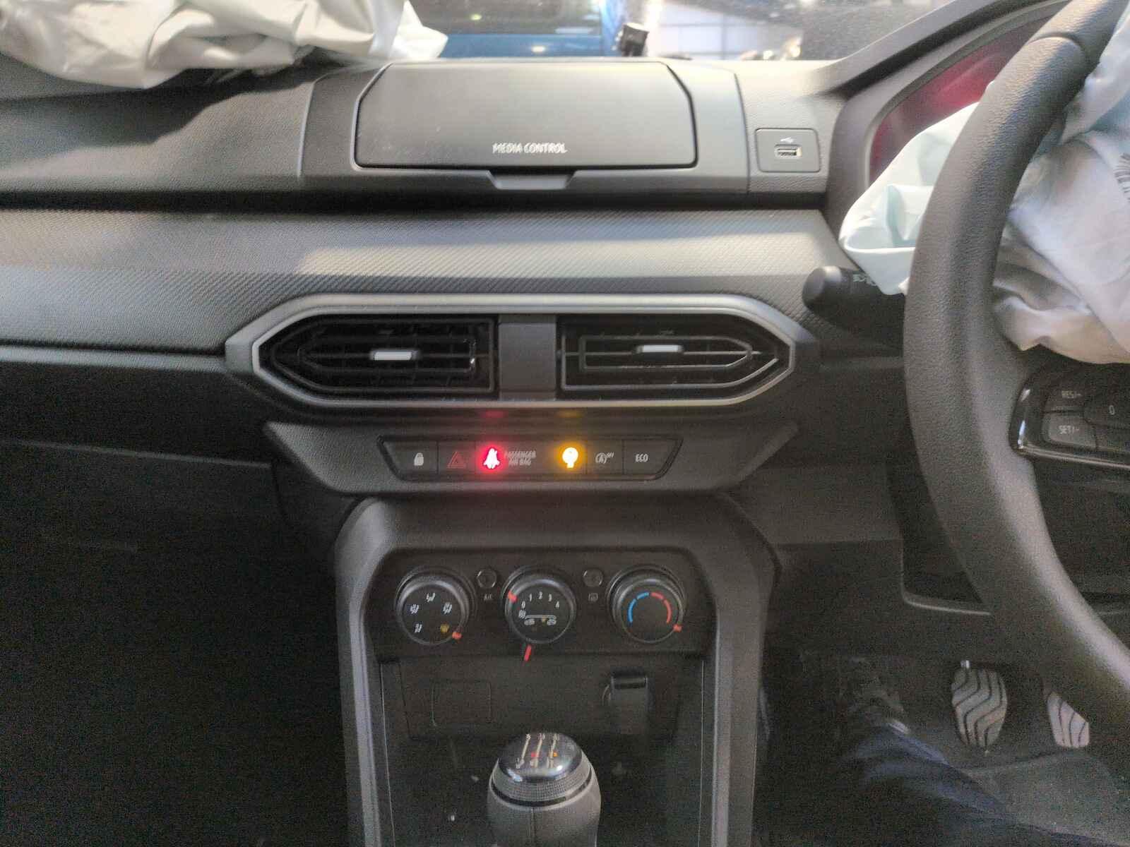 Dacia Sandero 2024 5 Door Hatchback Breaking View Auto part Dacia Sandero 2024 5 Door Hatchback Breaking