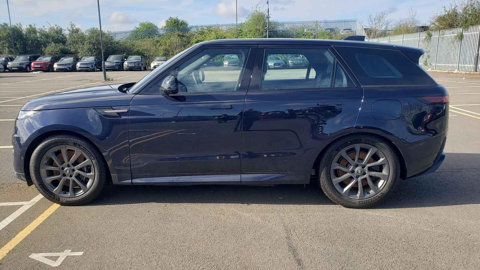 Land Rover Range Rover Sport 2024 Unknown Estate Breaking View Auto part Land Rover Range Rover Sport 2024 Unknown Estate Breaking