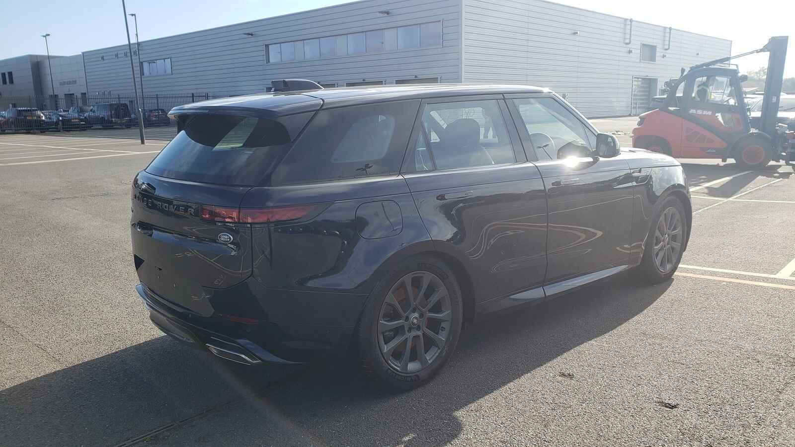 Land Rover Range Rover Sport 2024 Unknown Estate Breaking View Auto part Land Rover Range Rover Sport 2024 Unknown Estate Breaking