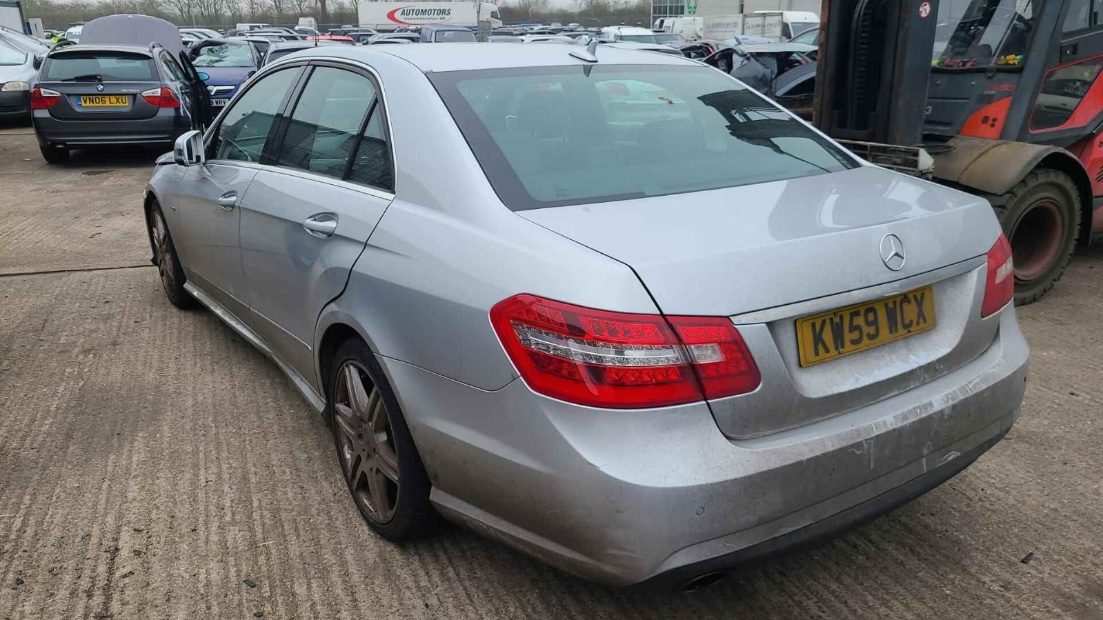Mercedes E Class 2010 4 Door Saloon Breaking View Auto part Mercedes E Class 2010 4 Door Saloon Breaking