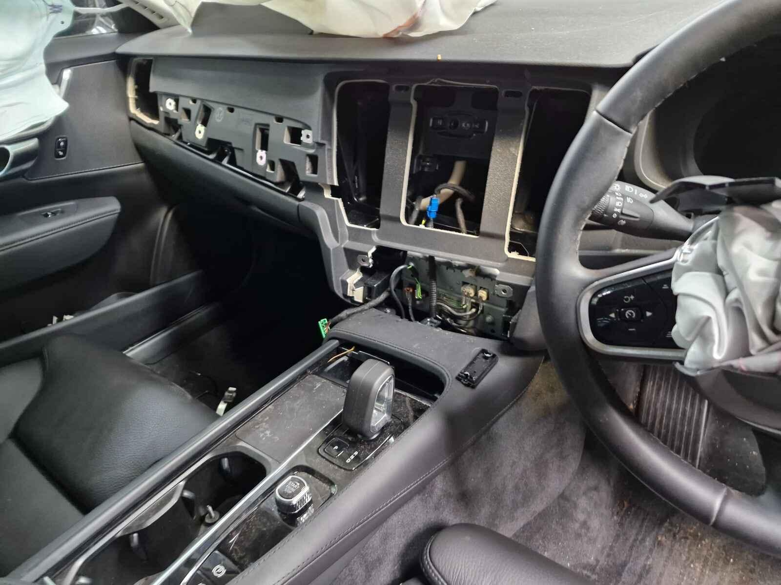 Volvo V90 2024 5 Door Estate Breaking View Auto part Volvo V90 2024 5 Door Estate Breaking