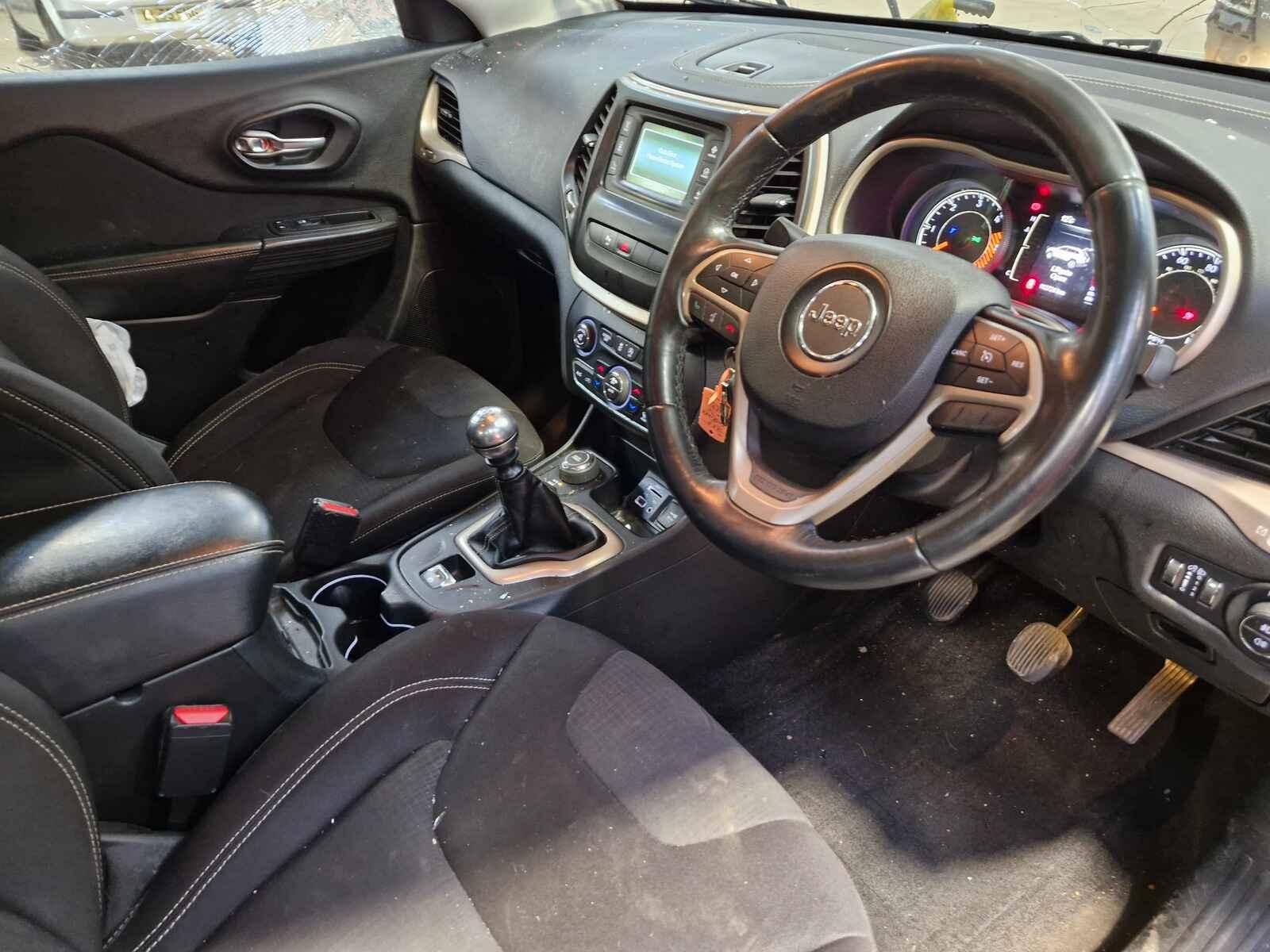 Jeep Cherokee 2016 5 Door Estate Breaking View Auto part Jeep Cherokee 2016 5 Door Estate Breaking