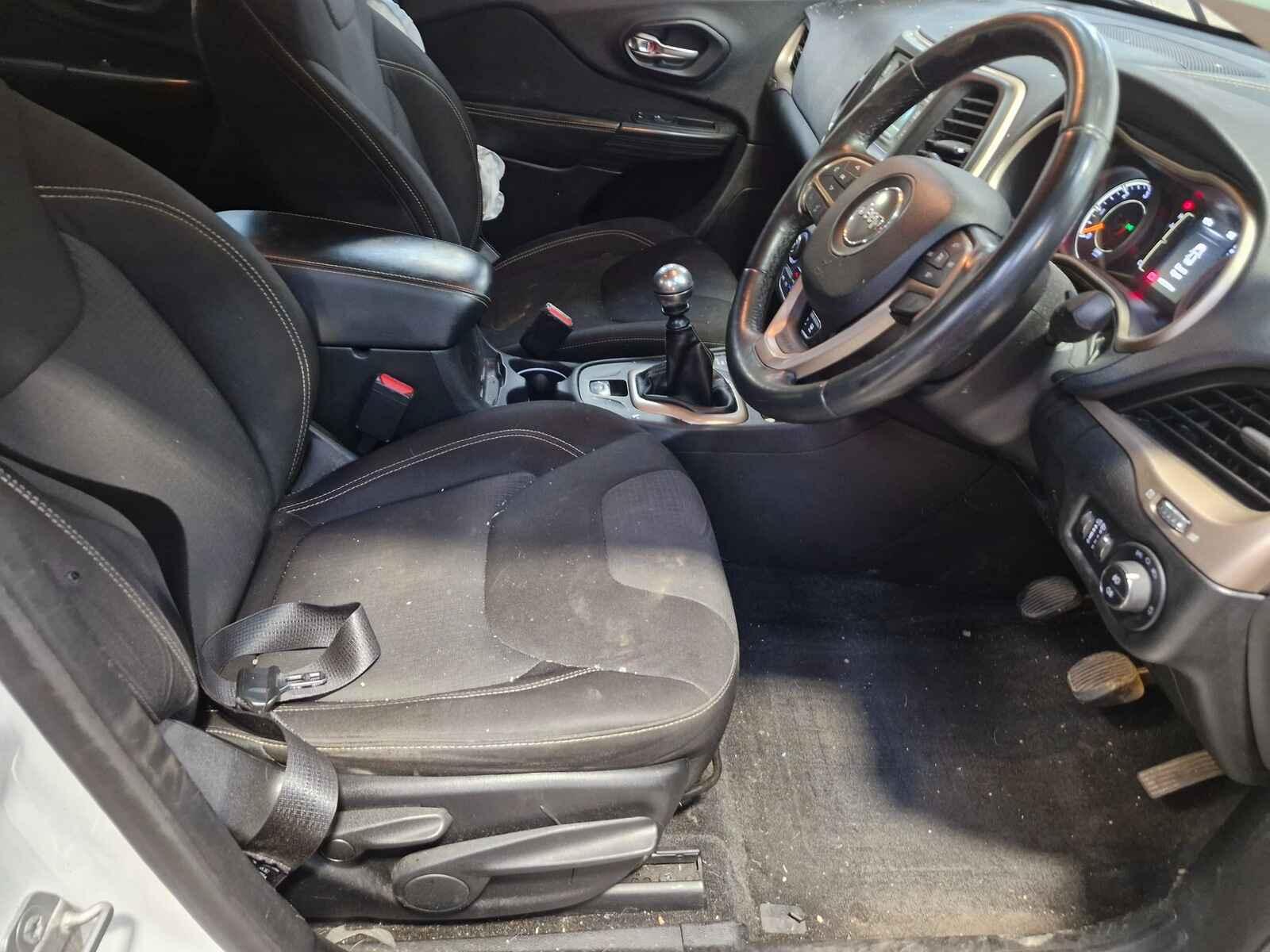 Jeep Cherokee 2016 5 Door Estate Breaking View Auto part Jeep Cherokee 2016 5 Door Estate Breaking