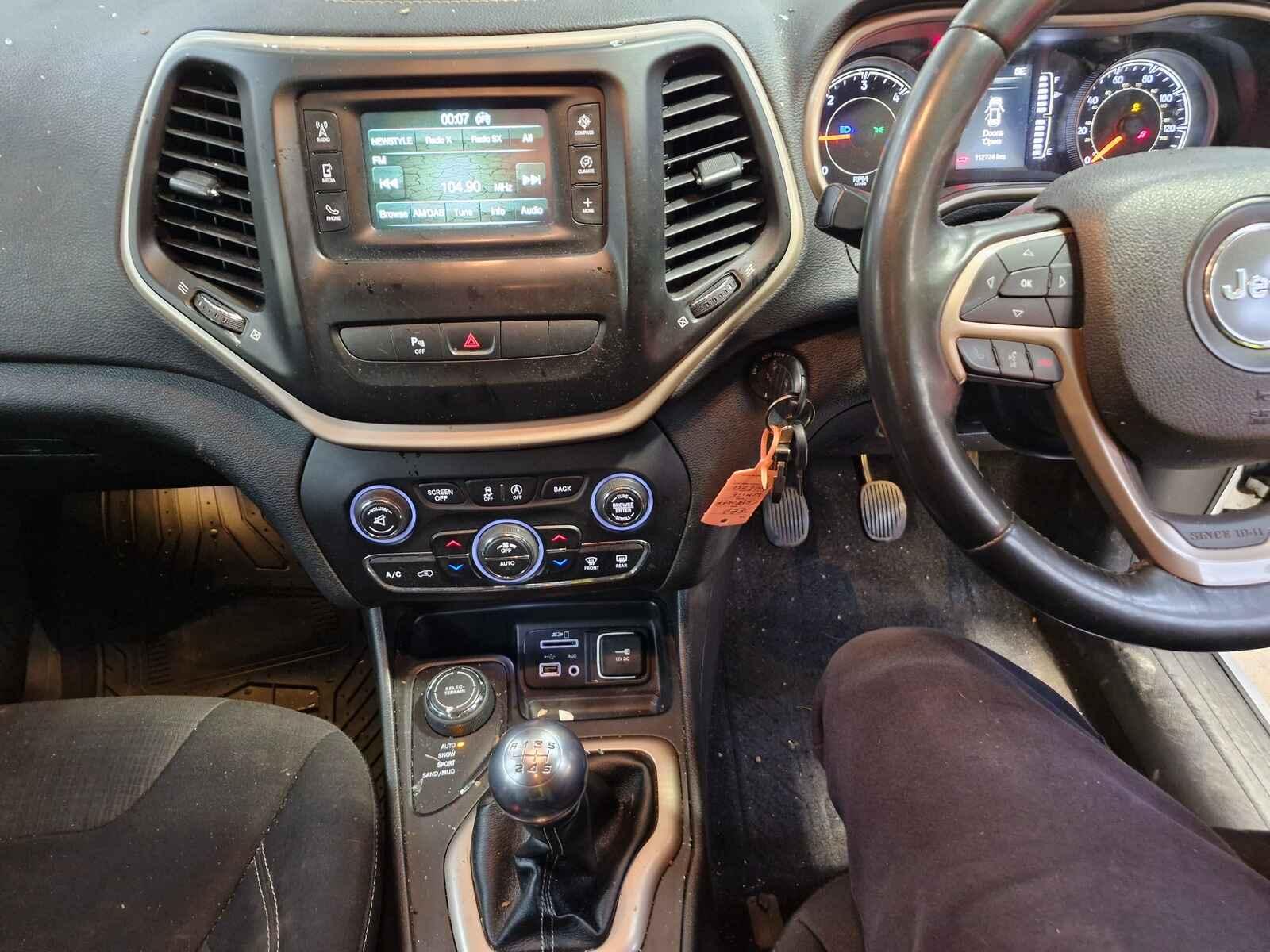 Jeep Cherokee 2016 5 Door Estate Breaking View Auto part Jeep Cherokee 2016 5 Door Estate Breaking