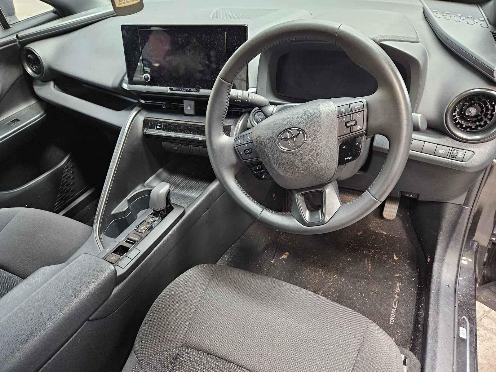 Toyota C-hr 2024 5 Door Hatchback Breaking View Auto part Toyota C-hr 2024 5 Door Hatchback Breaking