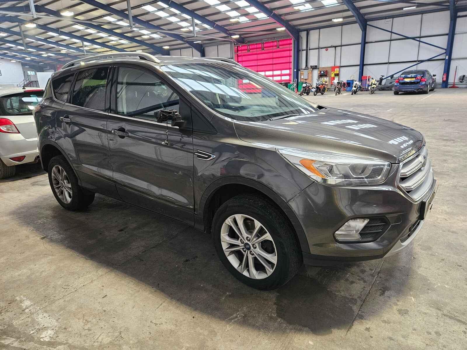 Image for a Ford Kuga 2017 5 Door Hatchback Breaking