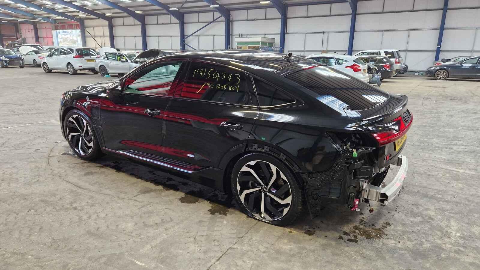 Audi Q8 2023 5 Door Hatchback Breaking View Auto part Audi Q8 2023 5 Door Hatchback Breaking