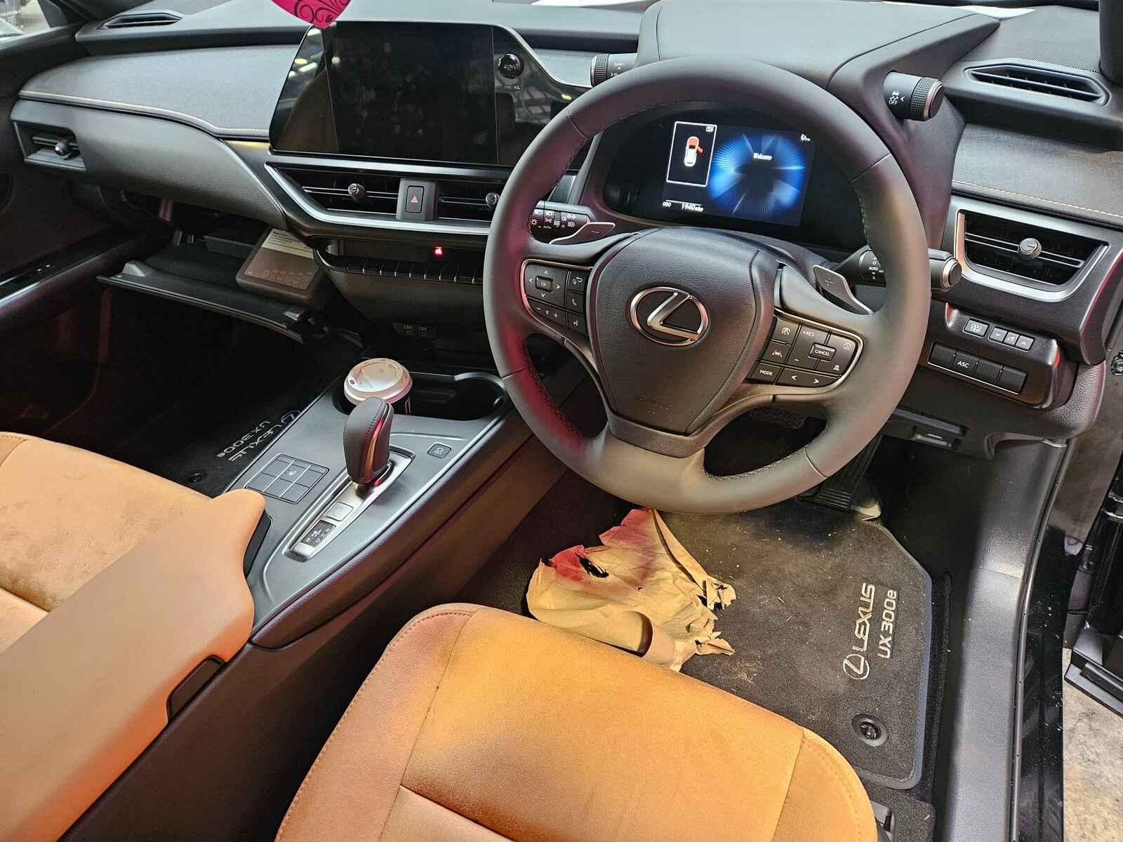Lexus Ux 2025 5 Door Estate Breaking View Auto part Lexus Ux 2025 5 Door Estate Breaking