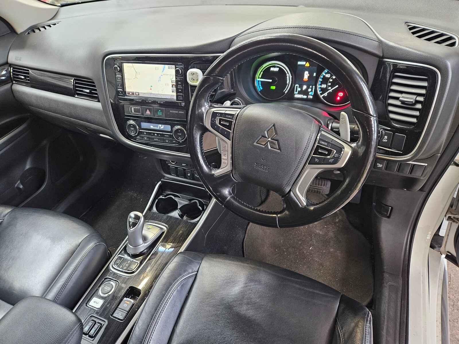 Mitsubishi Outlander 2017 5 Door Estate Breaking View Auto part Mitsubishi Outlander 2017 5 Door Estate Breaking