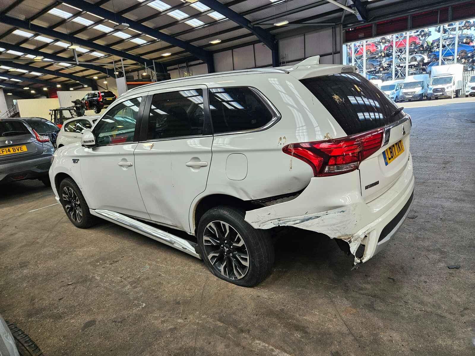 Mitsubishi Outlander 2017 5 Door Estate Breaking View Auto part Mitsubishi Outlander 2017 5 Door Estate Breaking