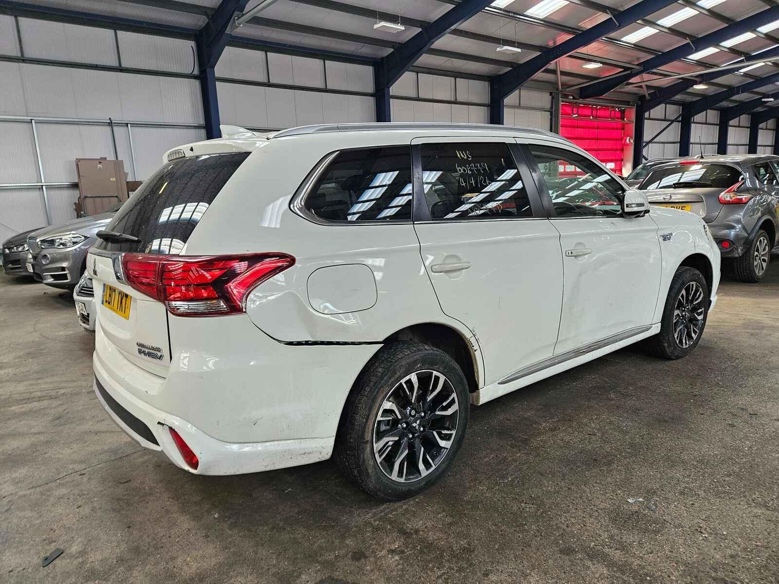 Mitsubishi Outlander 2017 5 Door Estate Breaking View Auto part Mitsubishi Outlander 2017 5 Door Estate Breaking