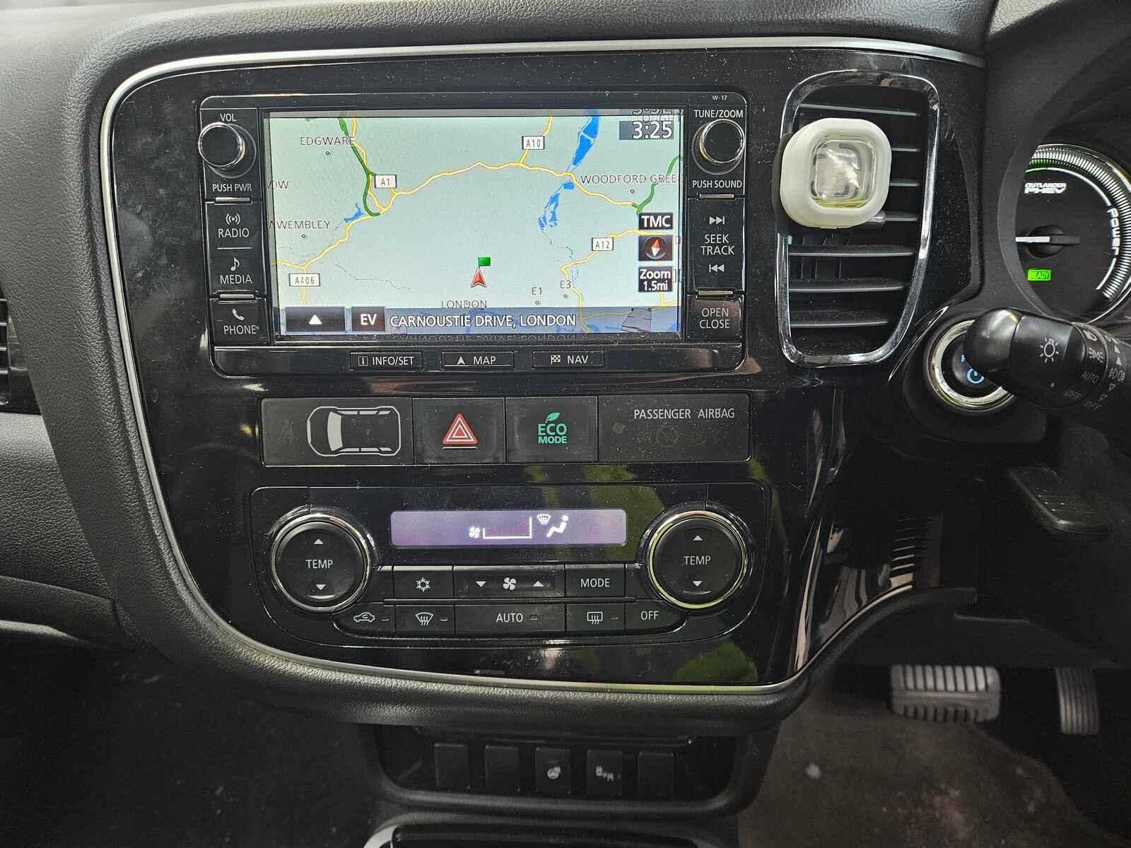 Mitsubishi Outlander 2017 5 Door Estate Breaking View Auto part Mitsubishi Outlander 2017 5 Door Estate Breaking