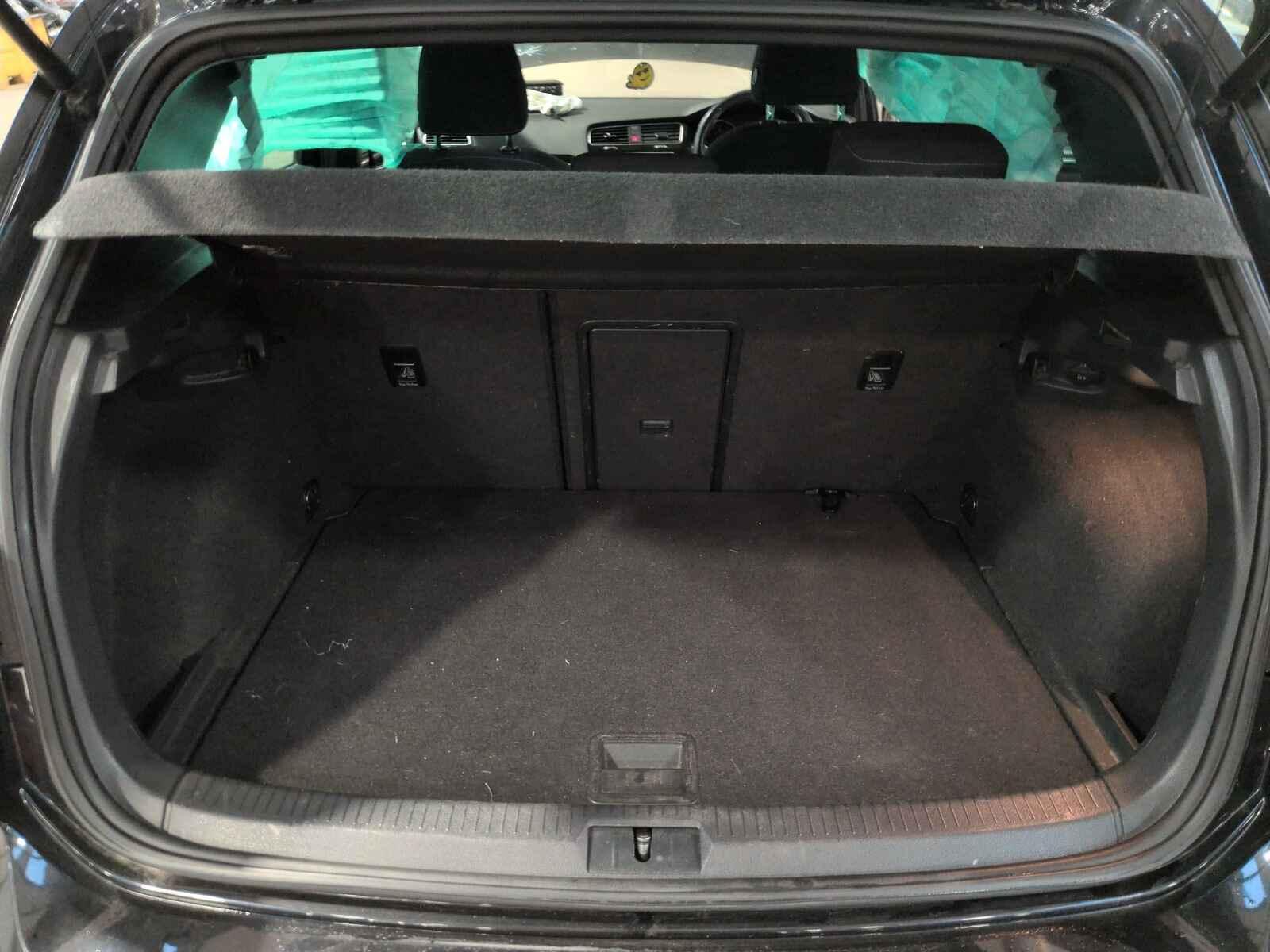 Volkswagen Golf 2017 5 Door Hatchback Breaking View Auto part Volkswagen Golf 2017 5 Door Hatchback Breaking