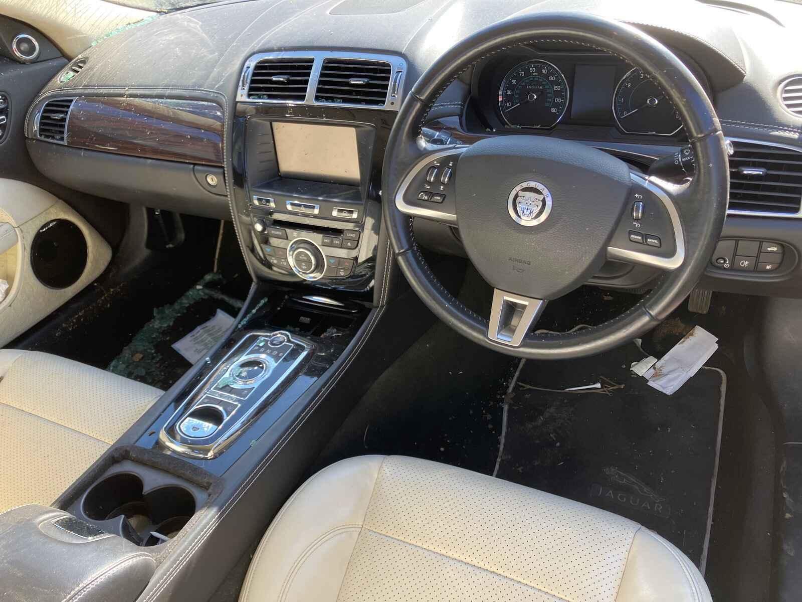 Jaguar Xk 2011 2 Door Convertible Breaking View Auto part Jaguar Xk 2011 2 Door Convertible Breaking