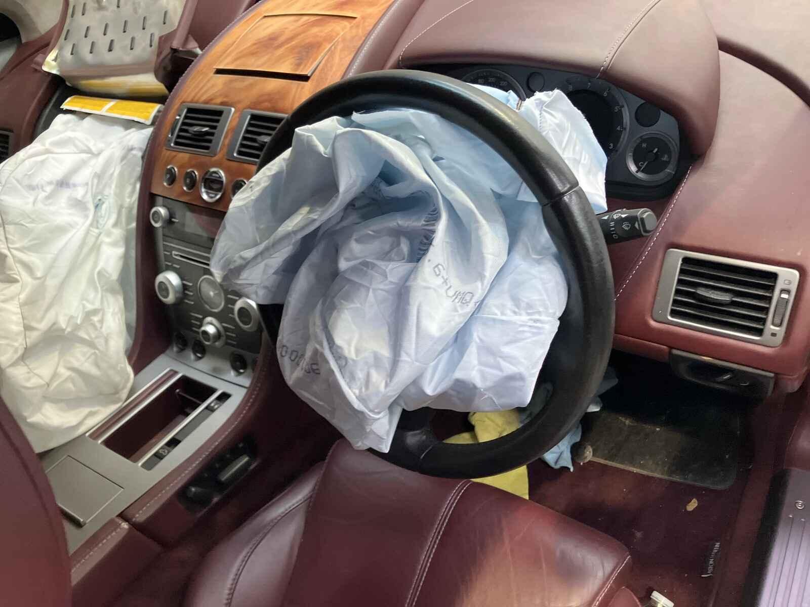 Aston Martin Db9 2010 2 Door Convertible Breaking View Auto part Aston Martin Db9 2010 2 Door Convertible Breaking