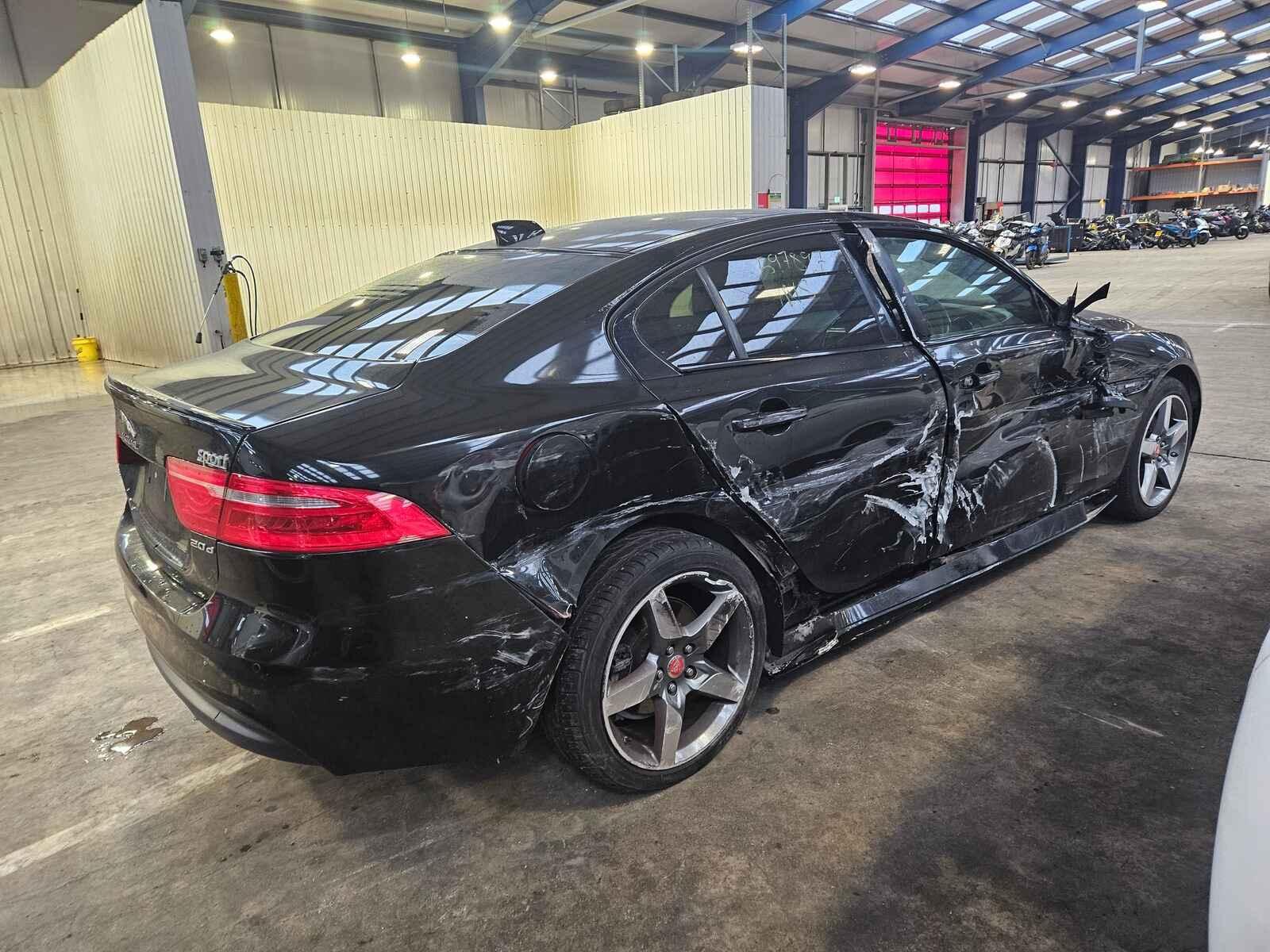 Jaguar Xe 2017 4 Door Saloon Breaking View Auto part Jaguar Xe 2017 4 Door Saloon Breaking