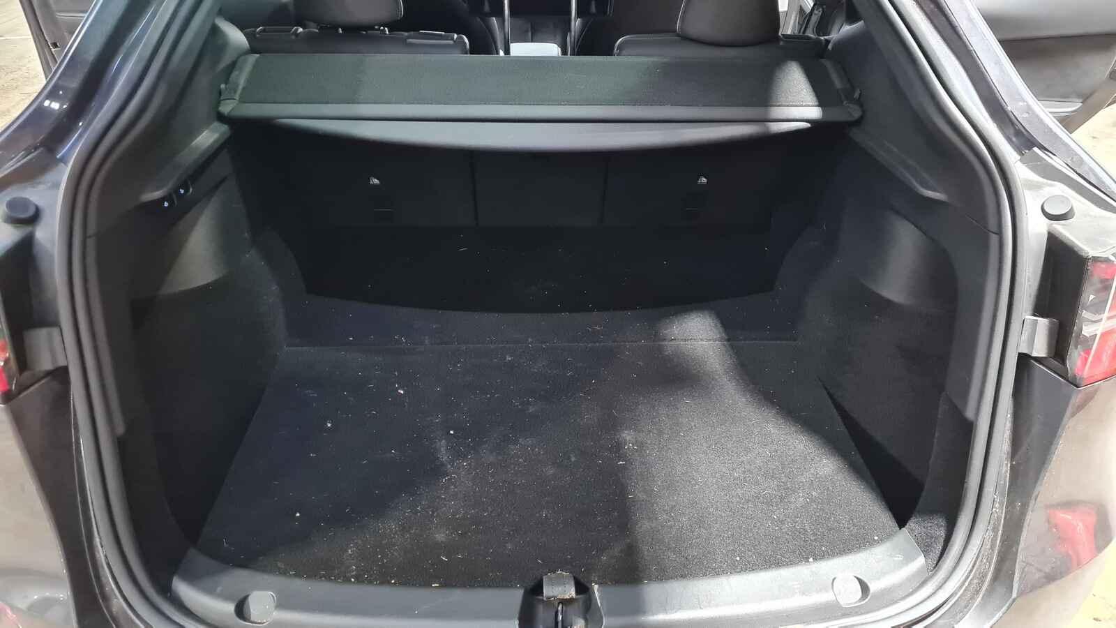 Tesla Model Y 2023 5 Door Mpv Breaking View Auto part Tesla Model Y 2023 5 Door Mpv Breaking