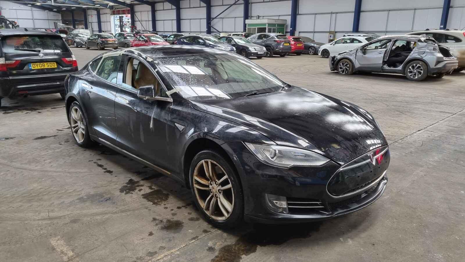 Image for a Tesla Model S 2015 5 Door Hatchback Breaking