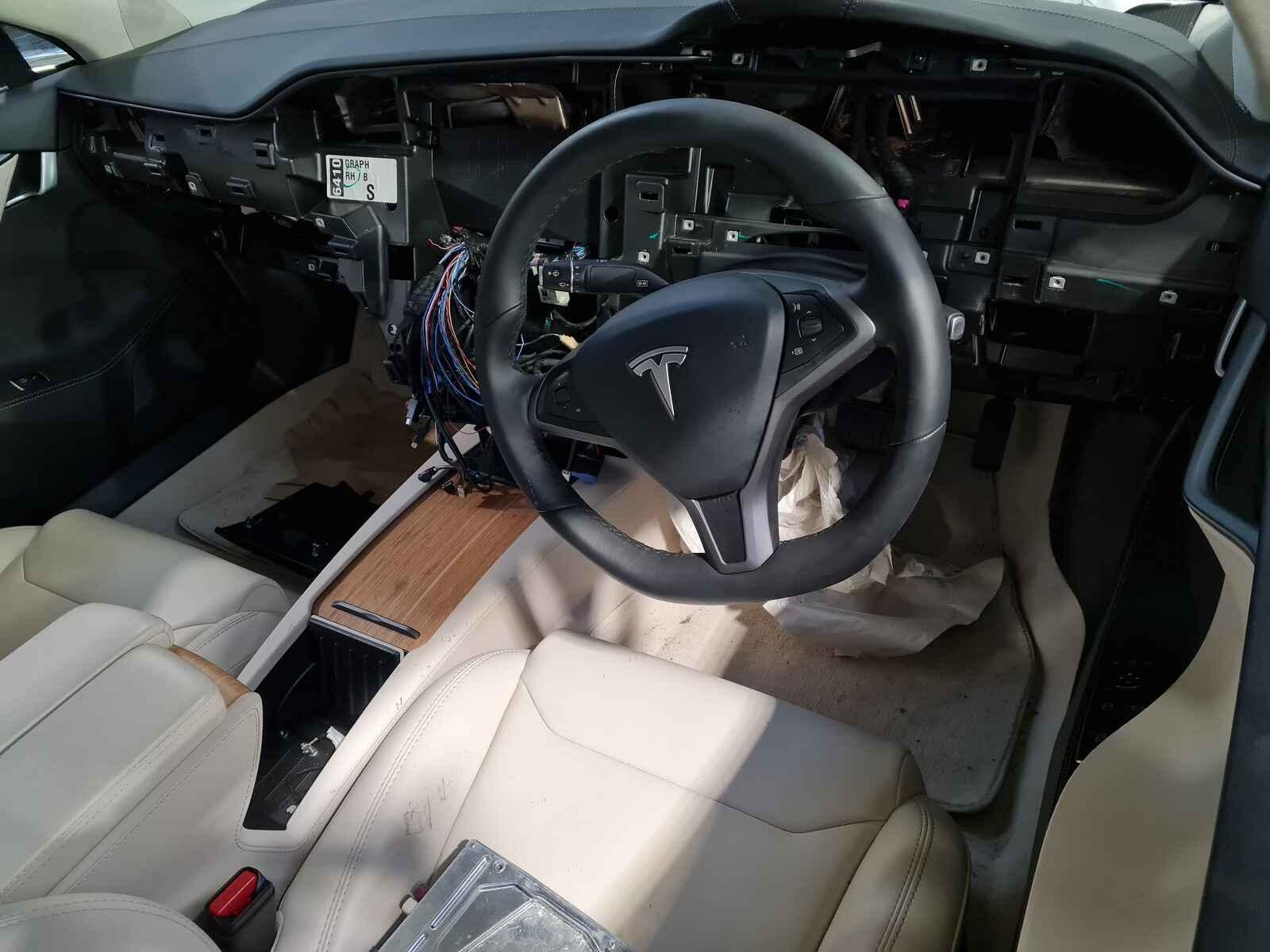 Tesla Model S 2018 5 Door Hatchback Breaking View Auto part Tesla Model S 2018 5 Door Hatchback Breaking