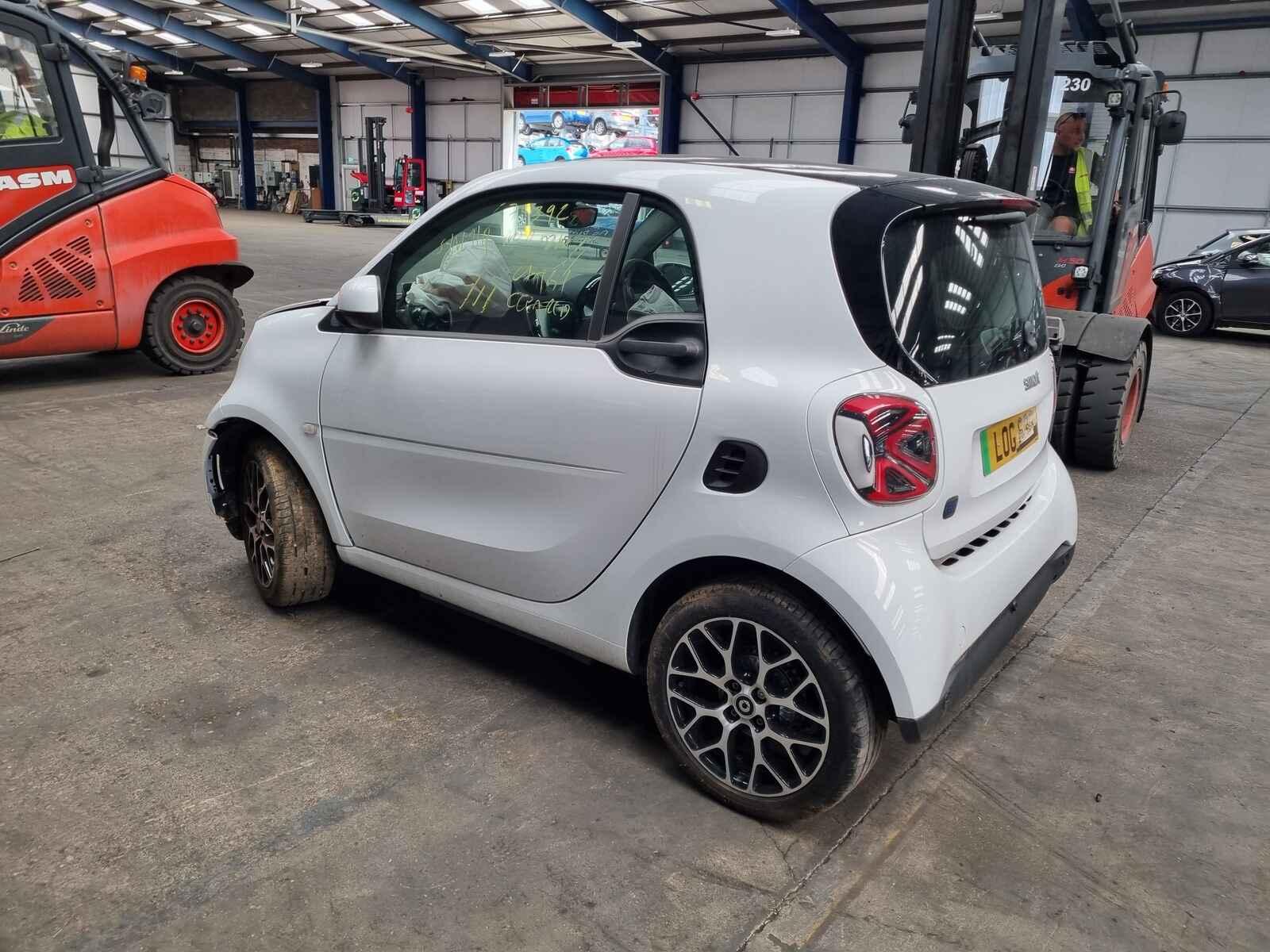 Smart Fortwo; Smartcar 2024 2 Door Coupe Breaking View Auto part Smart Fortwo; Smartcar 2024 2 Door Coupe Breaking