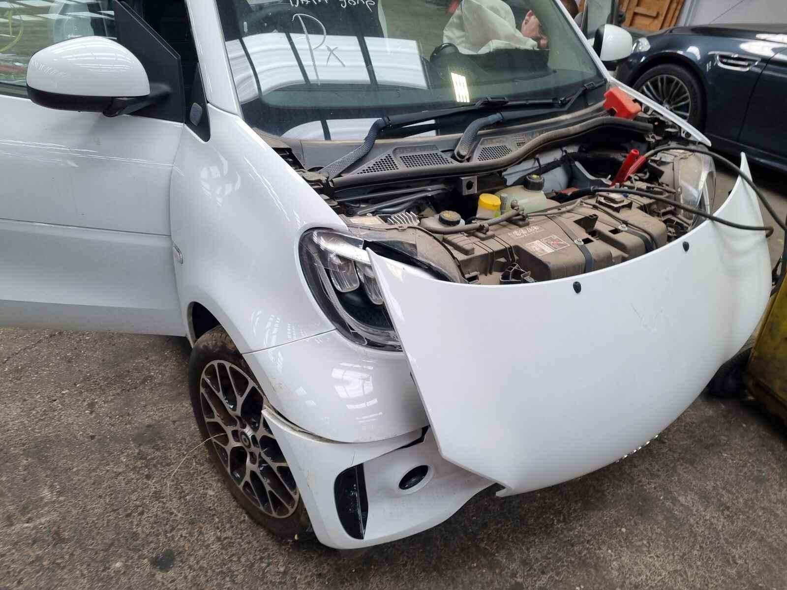 Smart Fortwo; Smartcar 2024 2 Door Coupe Breaking View Auto part Smart Fortwo; Smartcar 2024 2 Door Coupe Breaking