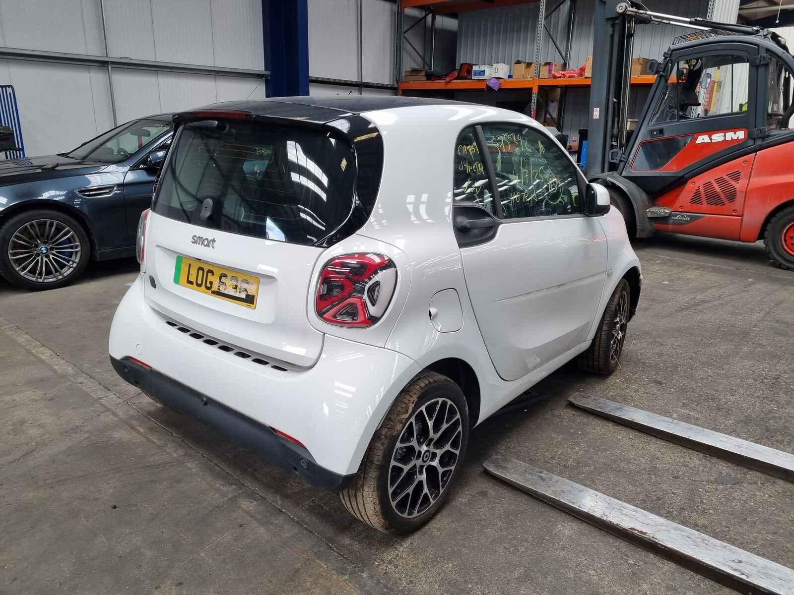 Smart Fortwo; Smartcar 2024 2 Door Coupe Breaking View Auto part Smart Fortwo; Smartcar 2024 2 Door Coupe Breaking