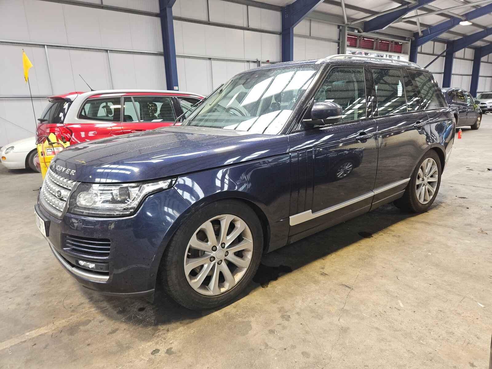 Land Rover Range Rover 2017 5 Door Estate Breaking View Auto part Land Rover Range Rover 2017 5 Door Estate Breaking