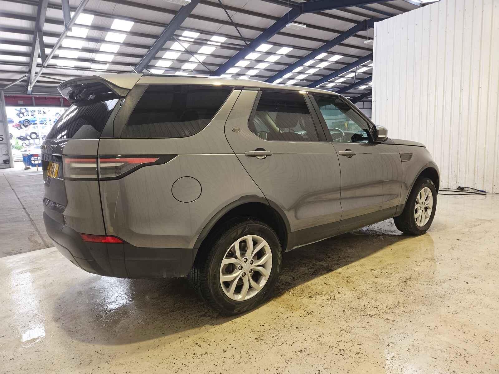Land Rover Discovery 2017 5 Door Estate Breaking View Auto part Land Rover Discovery 2017 5 Door Estate Breaking