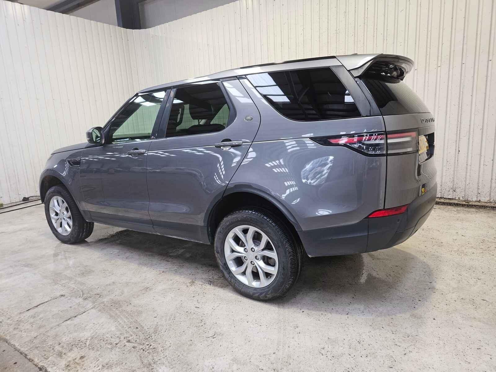 Land Rover Discovery 2017 5 Door Estate Breaking View Auto part Land Rover Discovery 2017 5 Door Estate Breaking