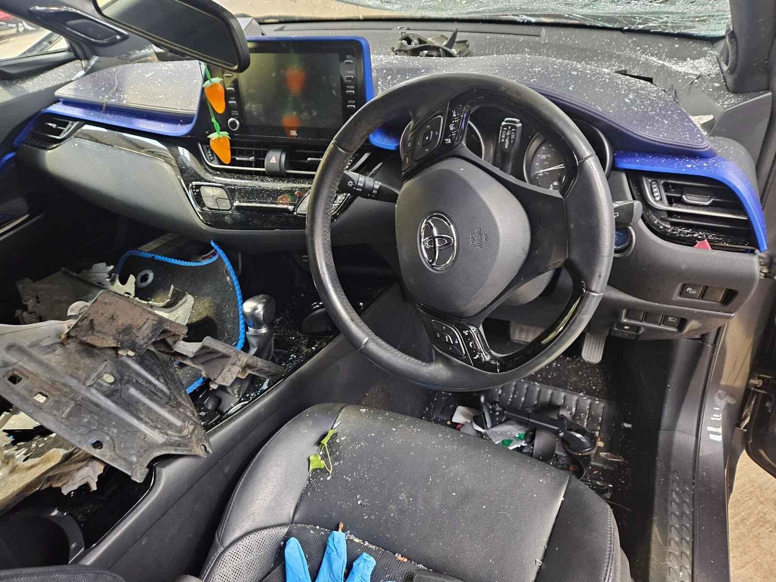 Toyota C-hr 2020 5 Door Hatchback Breaking View Auto part Toyota C-hr 2020 5 Door Hatchback Breaking