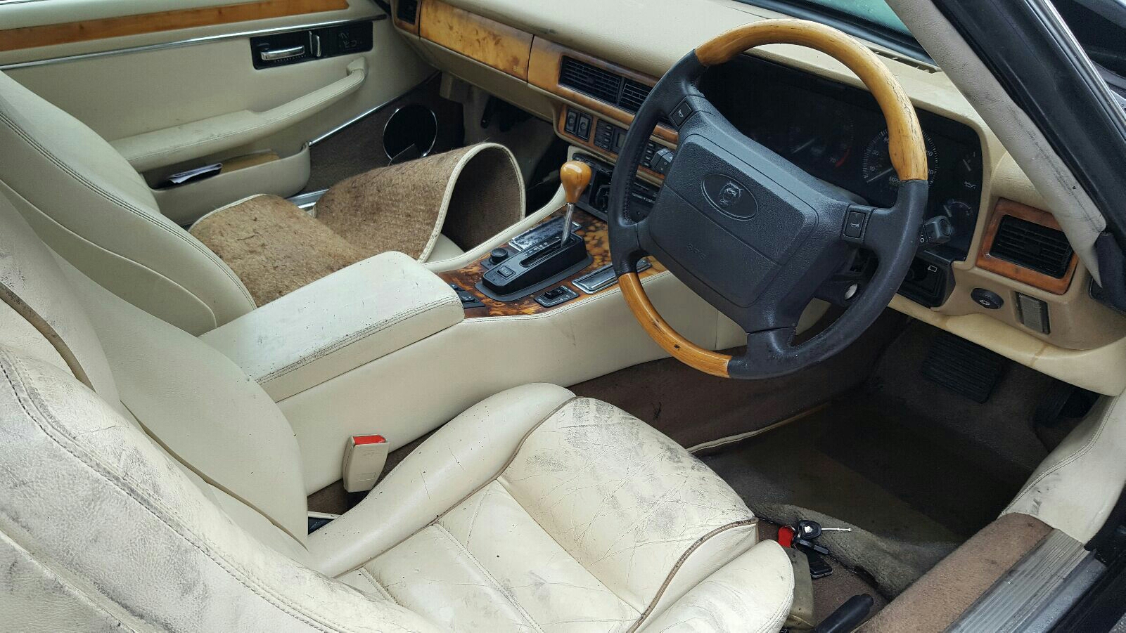 Jaguar Xjs 1995 2 Door Coupe Breaking View Auto part Jaguar Xjs 1995 2 Door Coupe Breaking