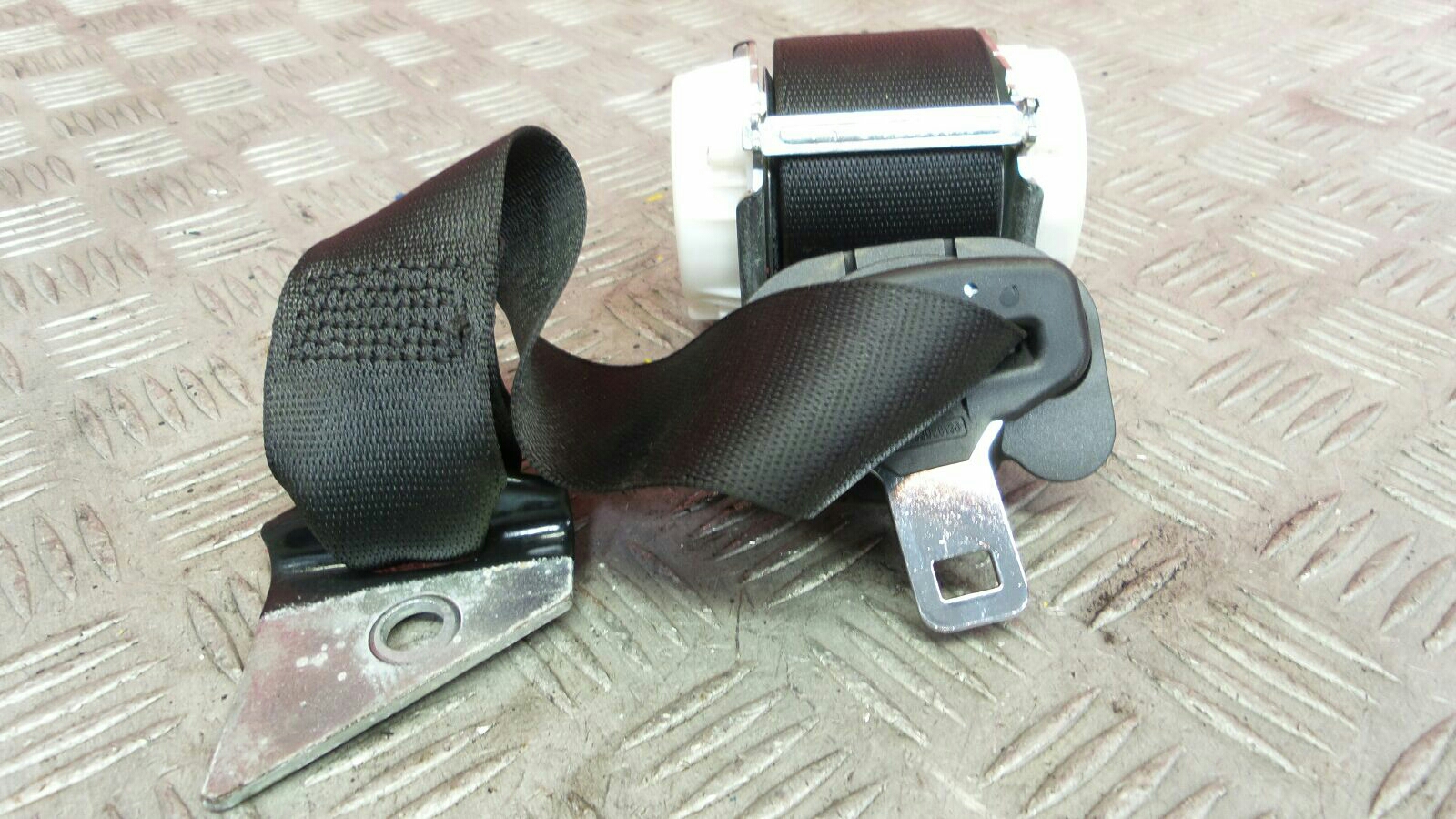 10-11 Jaguar XJL X351 XF X250 Front Right Passenger Seat Belt Buckle PVJ OEM