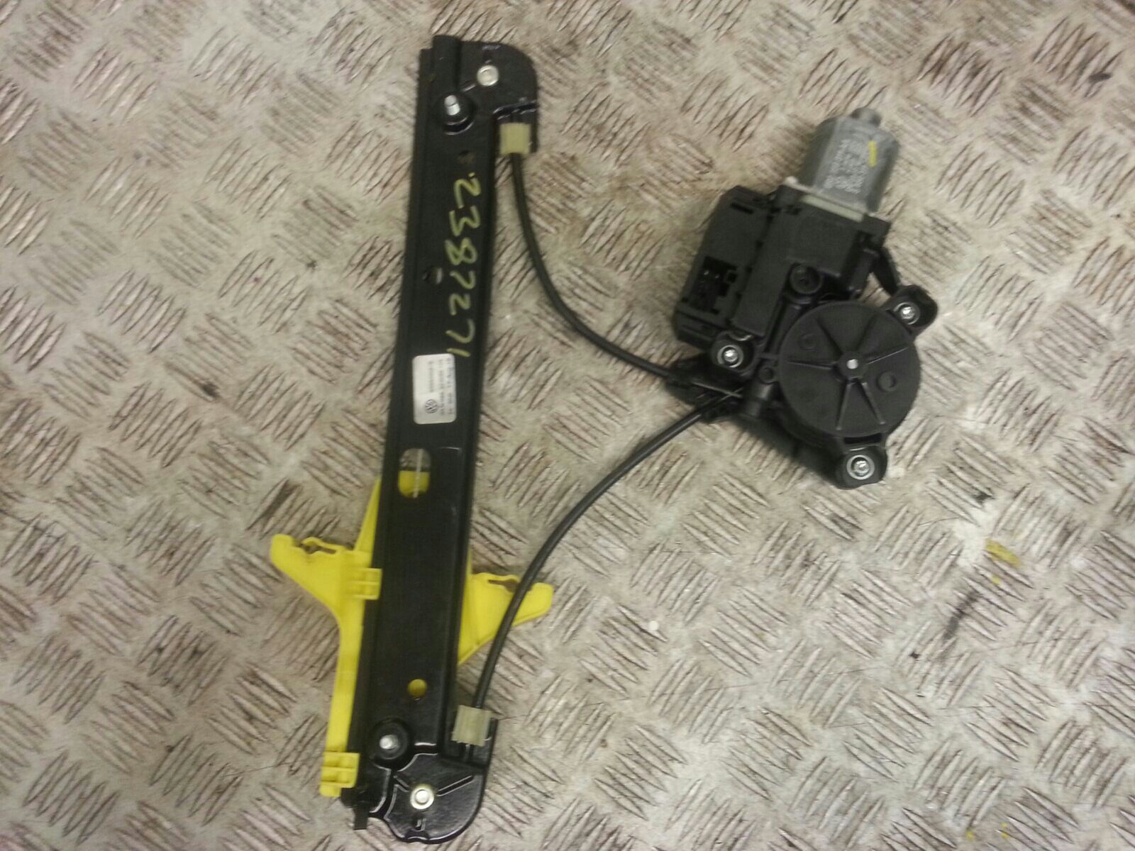 LR Window Regulator Polo Volkswagen 2016 