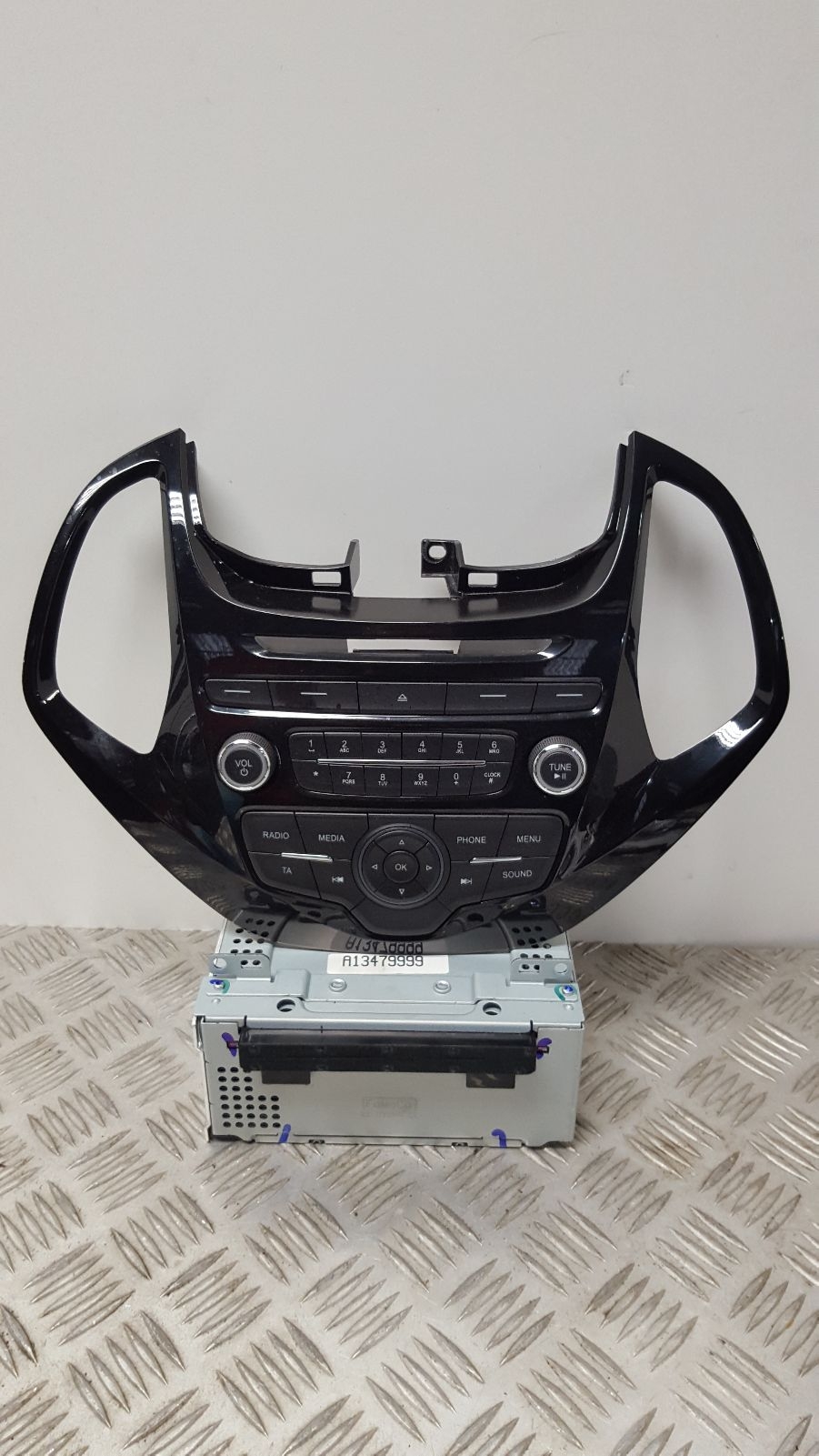 A/V Equipment Ka+ Ford 2018