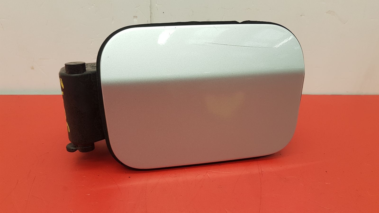Fuel Filler Flap 5 Series Bmw 2005